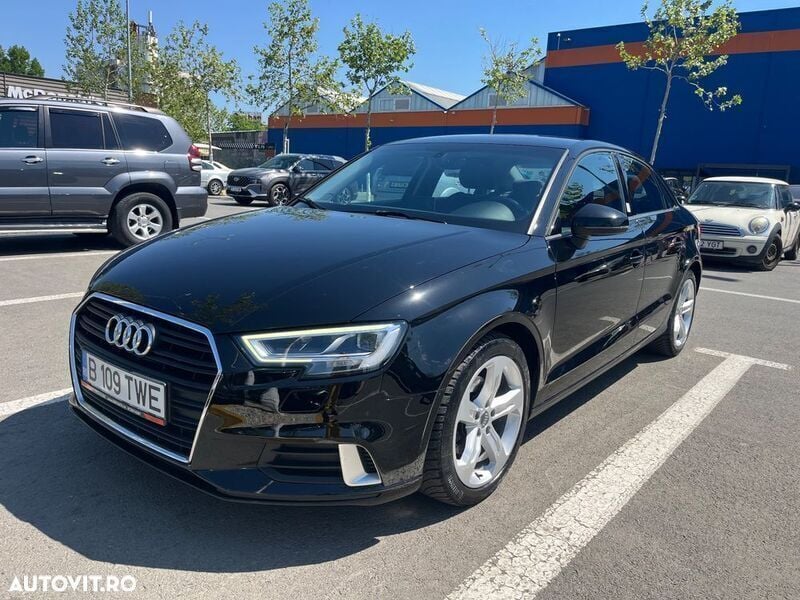 Negru Utilizat 2016 Audi A3 Ambiente Hatchback | 11.450 EUR (Preț OK) - Imagine 1/4