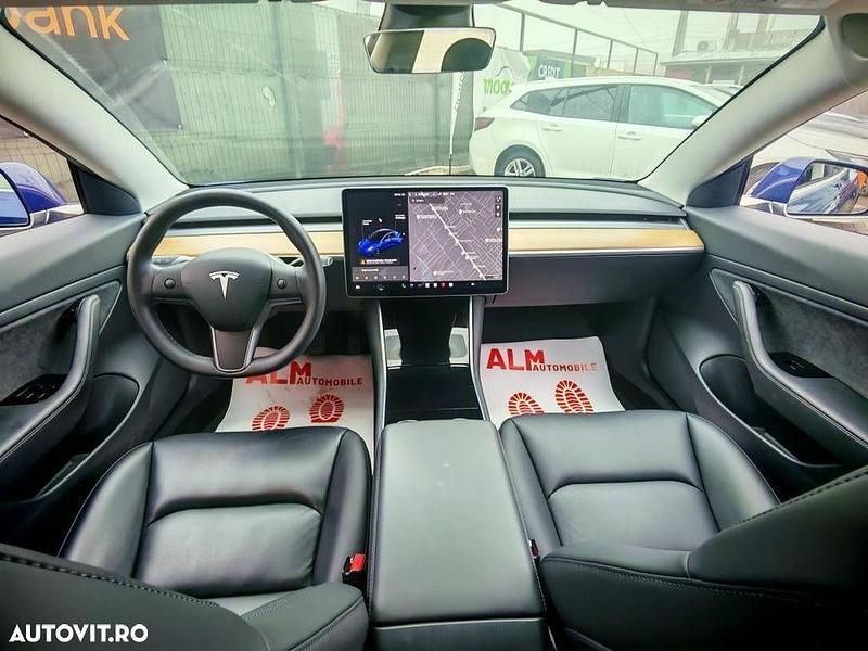 Second-hand Tesla Model 3 Standard Range Plus 239 kW (325 CP) 2021 Culoaregri Berlinǎ