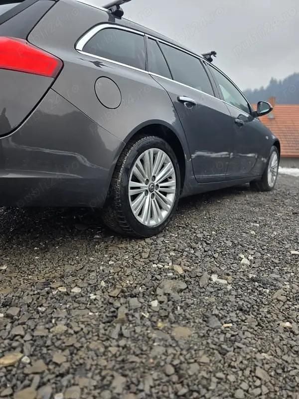 Second-hand Opel Insignia 160 CP (117 kW) 2013 Hatchback