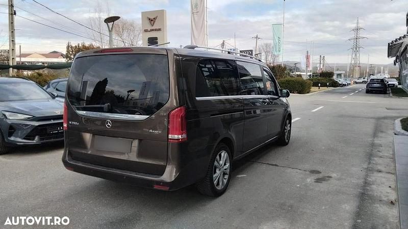 Second-hand Mercedes V250 190 CP (139 kW) 2017 Culoaremaro Monovolum