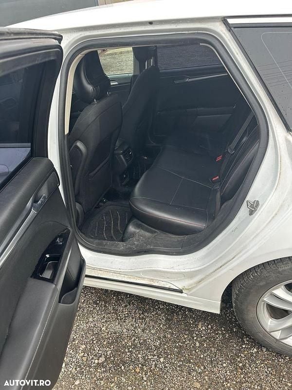 Second-hand Ford Mondeo 210 CP (154 kW) 2015 Culoarealb Break