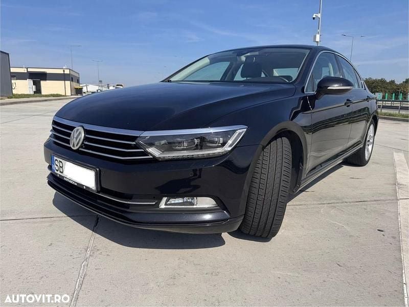 Culoarenegru Utilizat 2015 VW Passat Comfortline Berlinǎ | 13.490 EUR (Preț OK) - Imagine 1/4