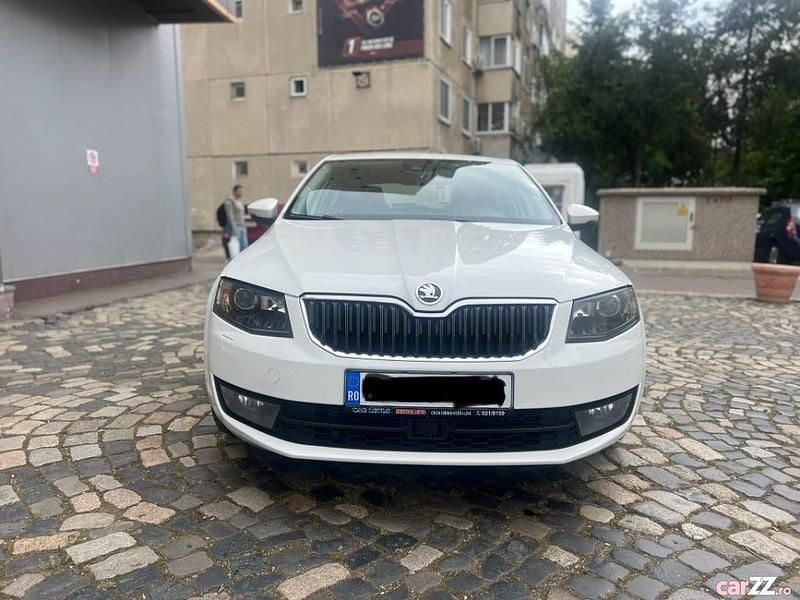 Alb Utilizat 2015 Skoda Octavia Ambition Berlinǎ | 7.900 EUR (Preț bun) - Imagine 1/4