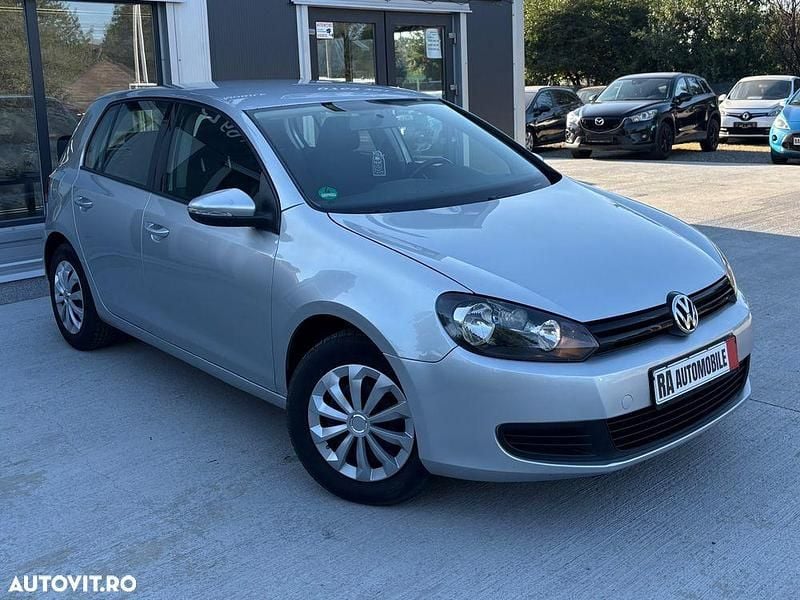 Culoarenegru Utilizat 2010 VW Golf VI Style Hatchback | 4.280 EUR (Preț bun) - Imagine 1/4