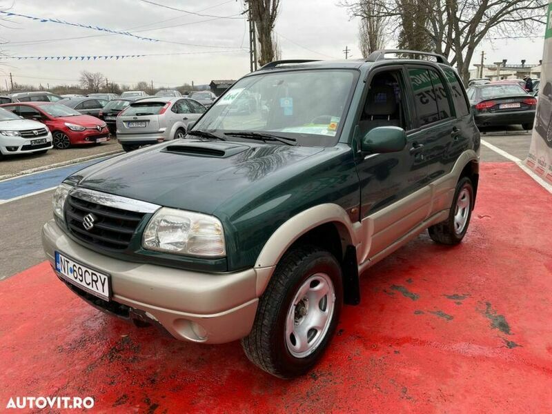 Second-hand Suzuki Grand Vitara 109 CP (80 kW) 2002 Verde SUV