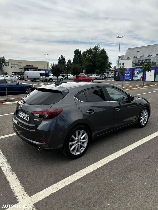 Gri Utilizat 2017 Mazda 3 | 10.500 EUR (Puțin scump) - Imagine 1/4