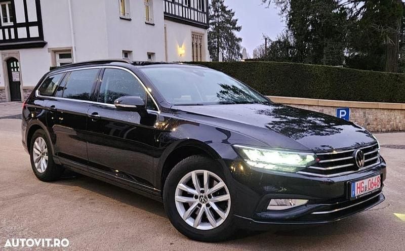 Culoarenegru Utilizat 2022 VW Passat Break | 14.200 EUR (Preț bun) - Imagine 1/4