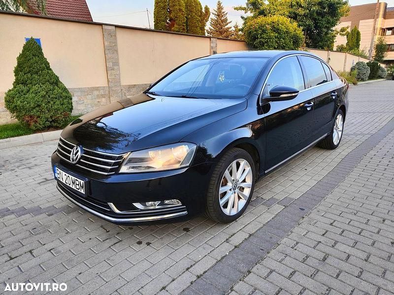 Culoarenegru Utilizat 2013 VW Passat Highline Berlinǎ | 7.900 EUR (Preț OK) - Imagine 1/4