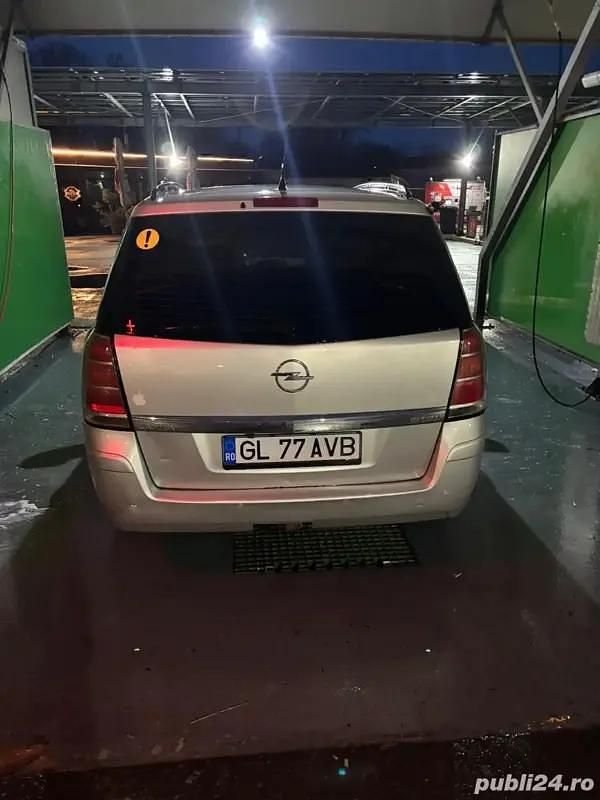 Second-hand 2006 Opel Zafira Monovolum | 2.000 EUR (Preț OK) - Imagine 1/4