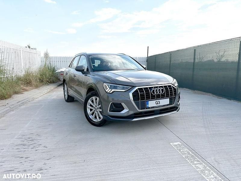 Gri Utilizat 2019 Audi Q3 SUV | 31.500 EUR (Scump) - Imagine 1/4