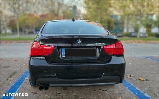 Culoarenegru Utilizat 2011 BMW 325 Sport Line Berlinǎ | 10.200 EUR - Imagine 1/4