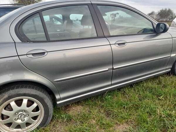 Second-hand Jaguar X-type 130 CP (95 kW) 2004 Berlinǎ