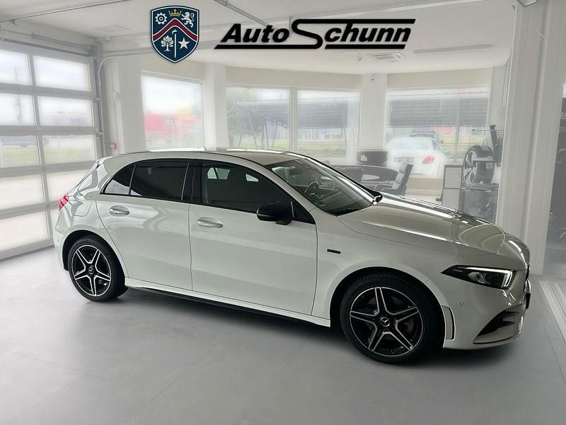 Second-hand Mercedes A250 AMG line 163 CP (119 kW) 2020 Hatchback