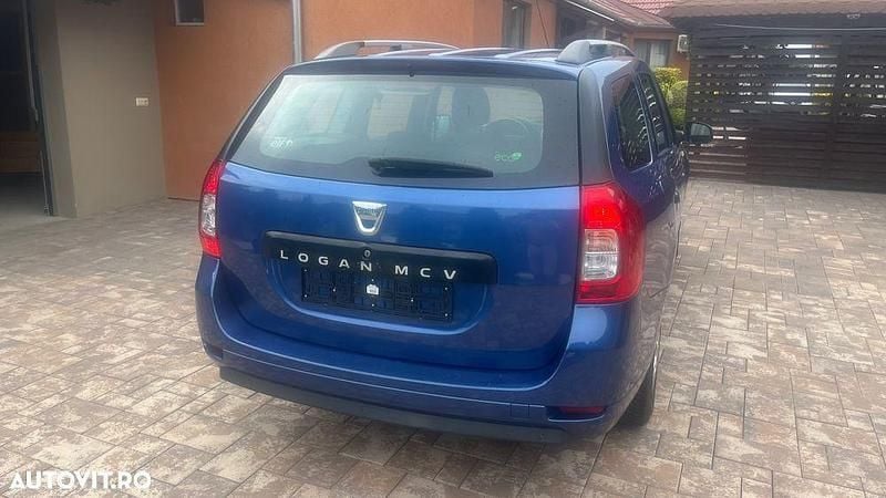 Second-hand Dacia Logan Prestige 90 CP (66 kW) 2014 Culoarealbastru Berlinǎ