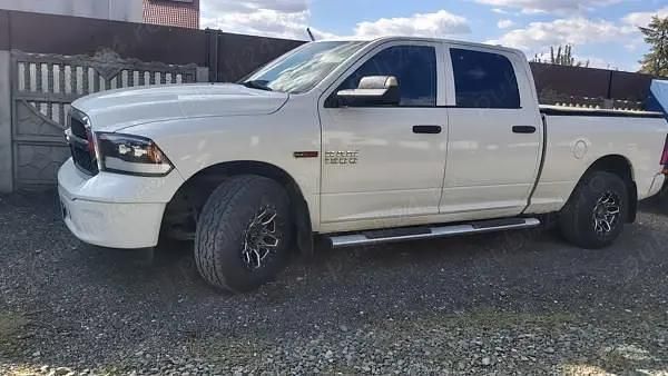Alb Utilizat 2016 Dodge Ram Pickup | 23.000 EUR - Imagine 1/4