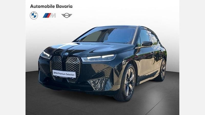 Negru sapphire metalizat Utilizat 2022 BMW iX Comfort Edition SUV | 51.401 EUR (Preț OK) - Imagine 1/4