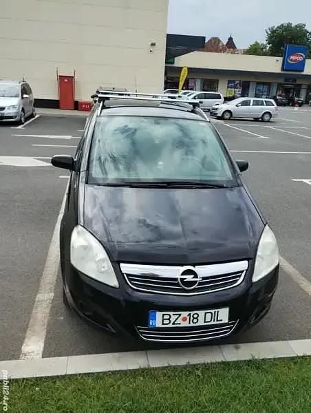 Utilizat 2011 Opel Zafira Monovolum | 3.800 EUR (Preț OK) - Imagine 1/4