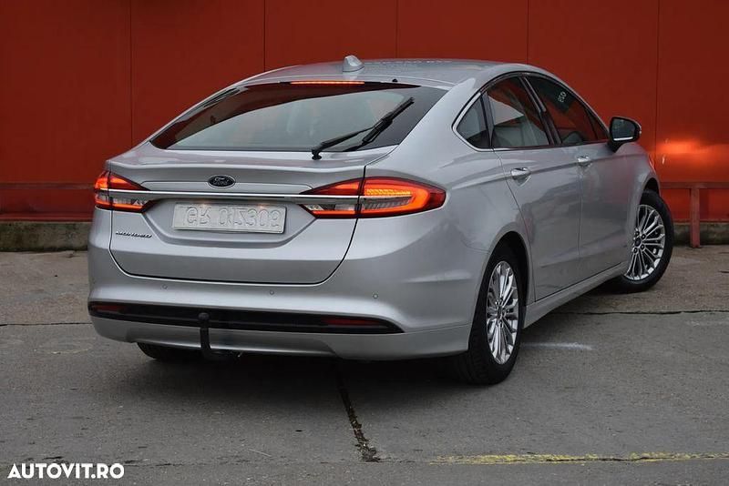 Second-hand Ford Mondeo Titanium 150 CP (110 kW) 2021 Culoaregri Berlinǎ