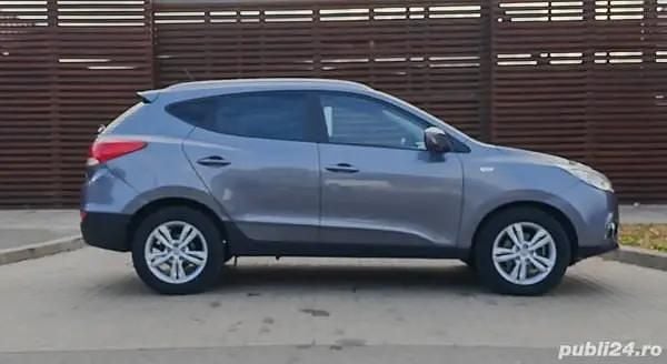 Gri Utilizat 2013 Hyundai ix35 SUV | 6.250 EUR (Preț bun) - Imagine 1/4