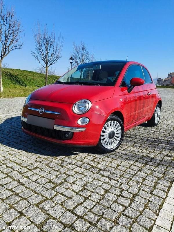 Second-hand Fiat 500 69 CP (50 kW) 2014 Culoarerosu Hatchback