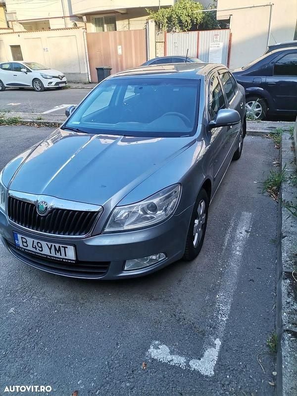 Culoaregri Utilizat 2013 Skoda Octavia Business Line Berlinǎ | 5.800 EUR (Preț OK) - Imagine 1/4