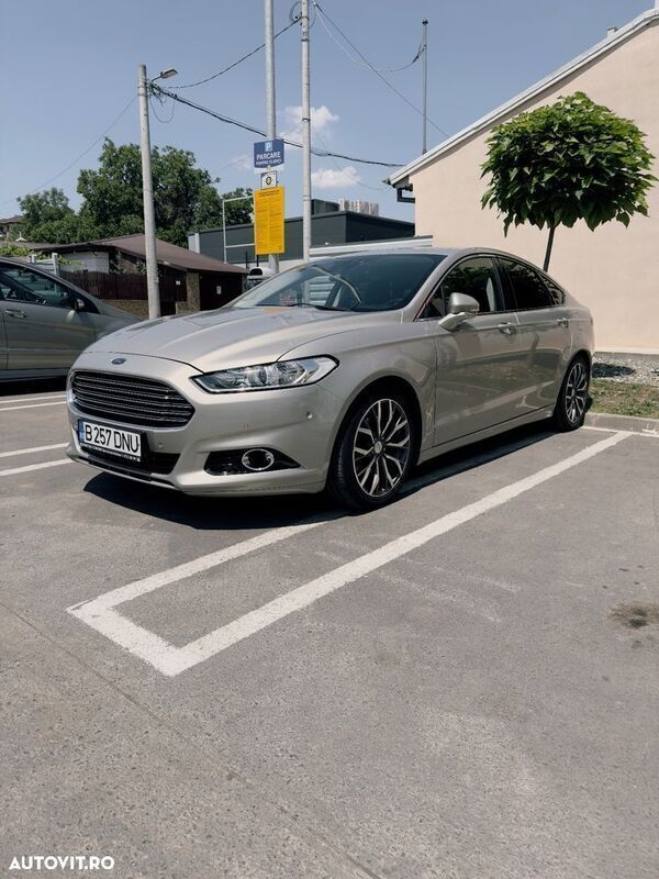 Gri Utilizat 2015 Ford Mondeo Trend Berlinǎ | 8.900 EUR (Preț OK) - Imagine 1/4