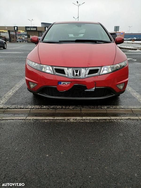Culoarerosu Second-hand 2009 Honda Civic Hatchback | 5.500 EUR (Preț OK) - Imagine 1/4