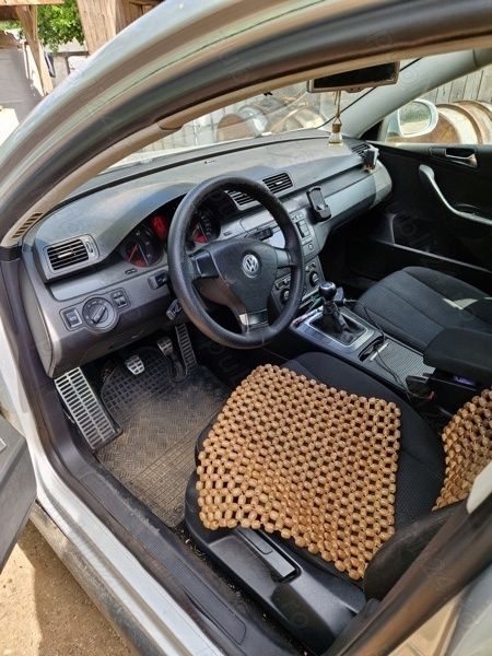 Gri Utilizat 2006 VW Passat Break | 2.300 EUR (Preț OK) - Imagine 1/4