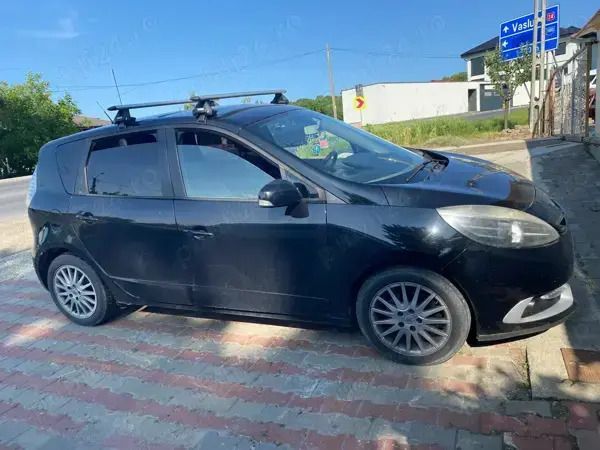 Utilizat 2015 Renault Scénic III Monovolum | 6.000 EUR (Preț OK) - Imagine 1/4