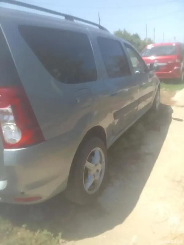Utilizat 2009 Dacia Logan Berlinǎ | 2.300 EUR (Preț bun) - Imagine 1/3