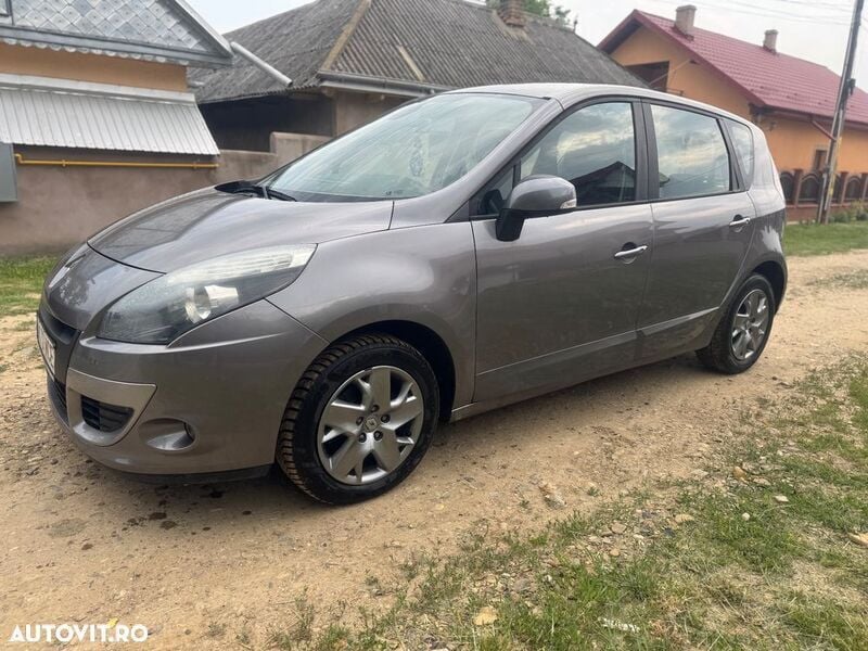 Argint Utilizat 2011 Renault Scénic III Expression Monovolum | 2.450 EUR (Super Preț) - Imagine 1/4