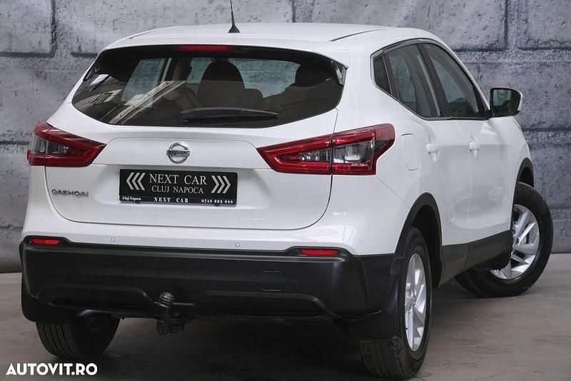 Second-hand Nissan Qashqai N-Connecta 115 CP (84 kW) 2019 Culoarealb SUV