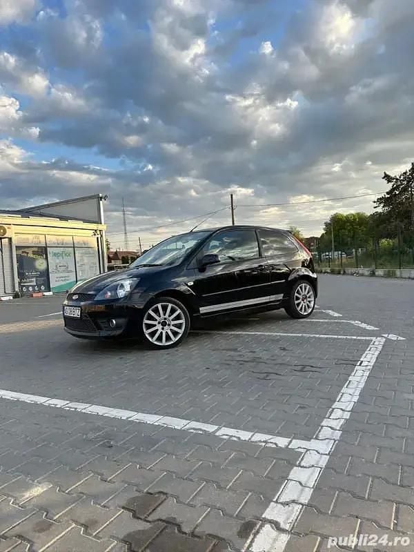 Negru Utilizat 2007 Ford Fiesta ST Hatchback | 3.400 EUR - Imagine 1/4