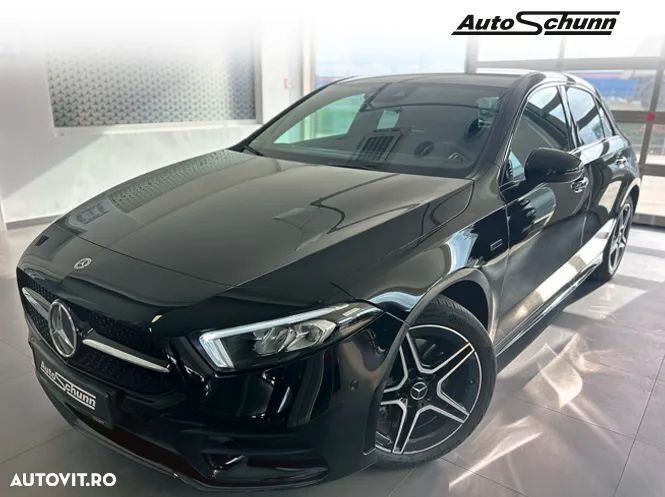 Negru Utilizat 2020 Mercedes A250 AMG line Hatchback | 29.633 EUR (Preț OK) - Imagine 1/4