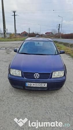 Albastru Utilizat 2001 VW Bora Berlinǎ | 1.100 EUR (Preț bun) - Imagine 1/4