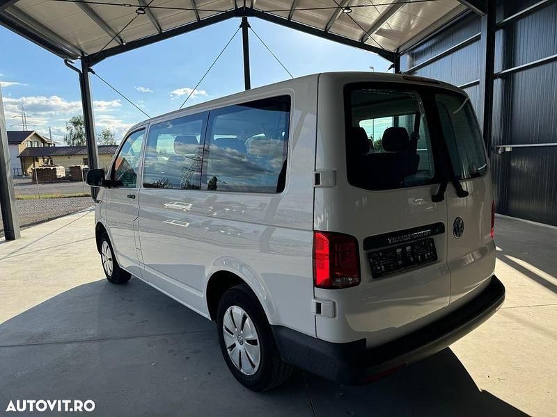 Second-hand VW Transporter Trendline 110 CP (80 kW) 2020 Culoarealb Van