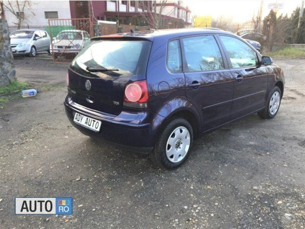 Second-hand VW Polo 75 CP (55 kW) 2006 Albastru Hatchback