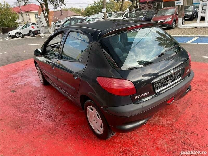 Second-hand Peugeot 206 90 CP (66 kW) 2003 Negru Berlinǎ