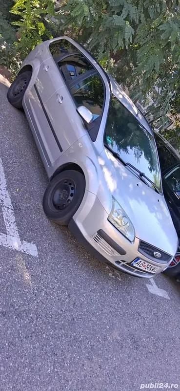 Utilizat 2006 Ford Focus Hatchback | 3.800 EUR - Imagine 1/4