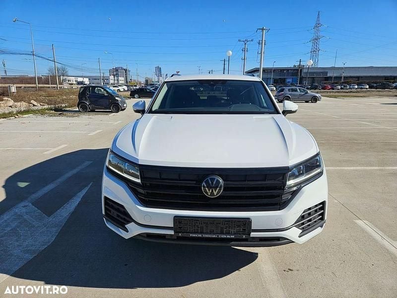 Second-hand VW Touareg Style 231 CP (169 kW) 2021 Culoarealb SUV