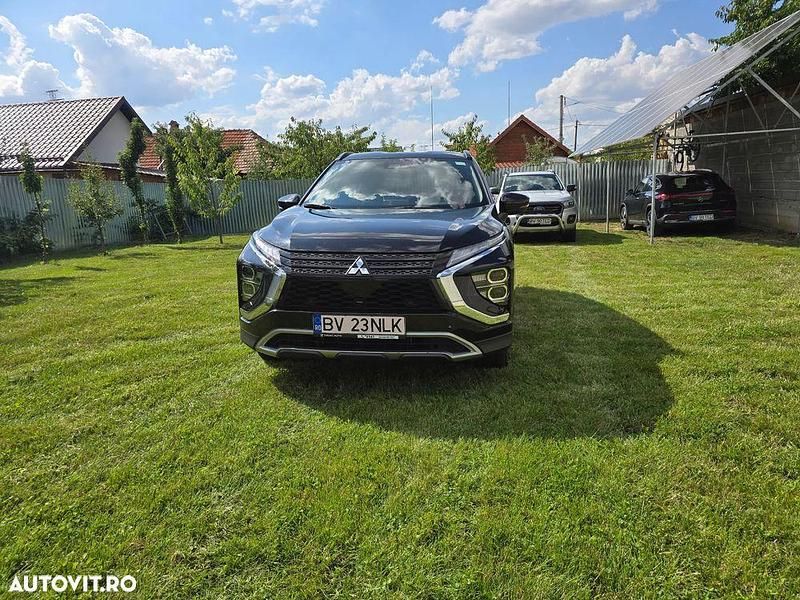Culoarenegru Utilizat 2022 Mitsubishi Eclipse Cross Intense+ SUV | 19.500 EUR - Imagine 1/4