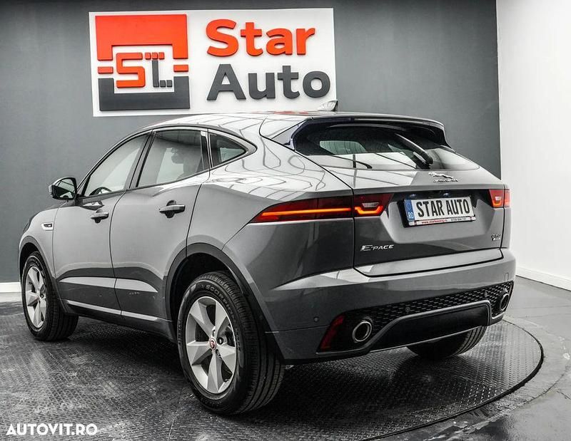 Second-hand Jaguar E-Pace R-Dynamic 150 CP (110 kW) 2019 Gri SUV