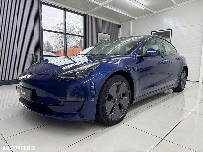 Second-hand Tesla Model 3 365 kW (497 CP) 2021 Culoarealbastru Berlinǎ