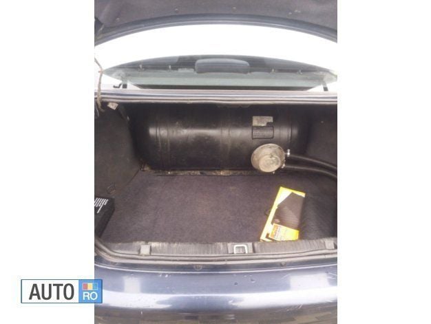 Second-hand Opel Vectra 85 CP (62 kW) 2002 Albastru Berlinǎ