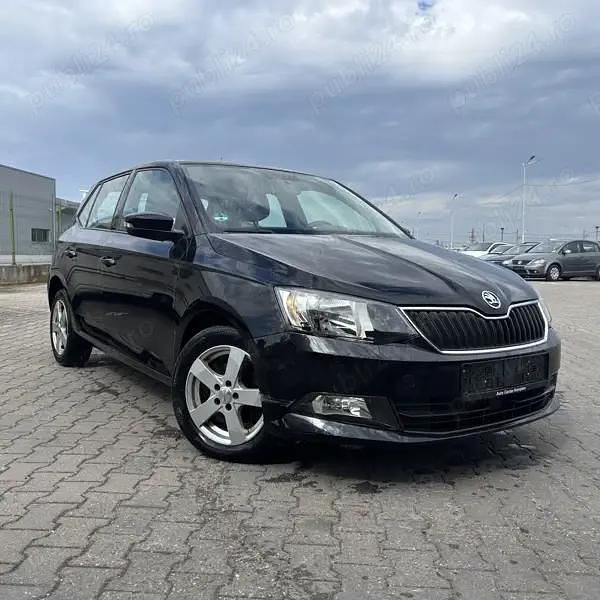 Negru Utilizat 2017 Skoda Fabia Berlinǎ | 5.400 EUR (Preț bun) - Imagine 1/4