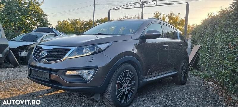 Culoaremaro Utilizat 2012 Kia Sportage DREAM-TEAM Edition SUV | 8.700 EUR (Super Preț) - Imagine 1/4