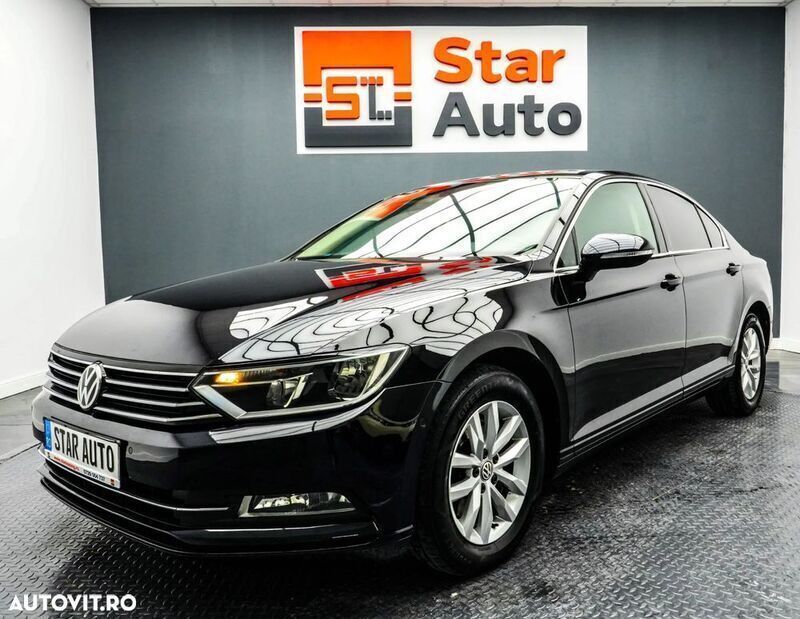 Negru Utilizat 2019 VW Passat Comfortline Berlinǎ | 13.490 EUR (Preț OK) - Imagine 1/4