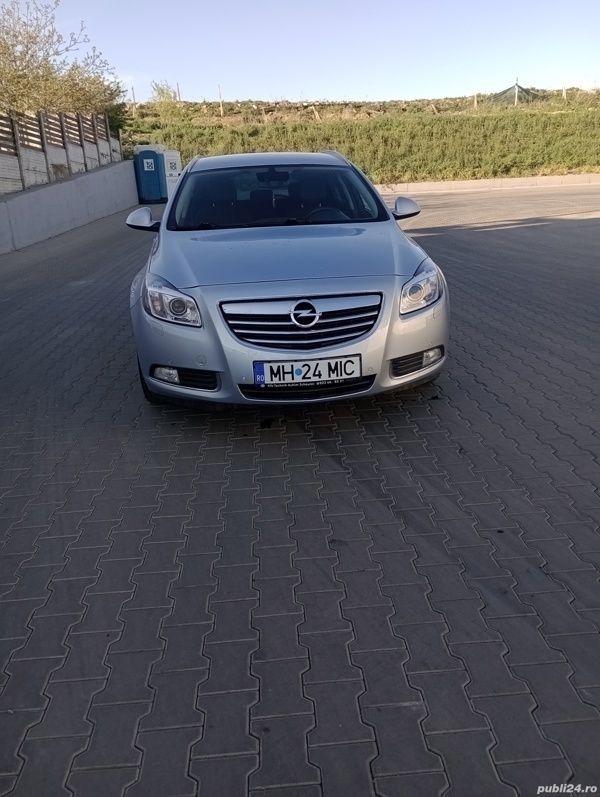 Utilizat 2013 Opel Insignia Break | 4.050 EUR (Preț bun) - Imagine 1/4