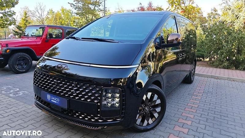 Culoarenegru Utilizat 2023 Hyundai Staria Signature Van | 54.000 EUR - Imagine 1/4