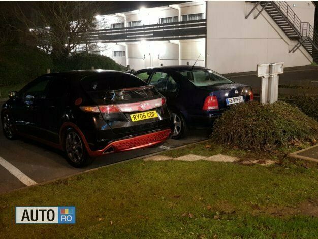 Negru Utilizat 2006 Honda Civic Hatchback | 1.800 EUR (Preț OK) - Imagine 1/3